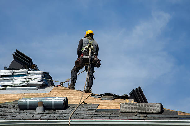Professional Metal Roofing technician working in Carlton, PA